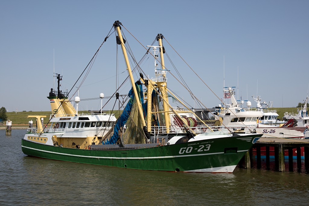 visserij industrie hdr stellendam yerseke kotter viskotter trawler visnet visnetten vloot vis vissen zierikzee